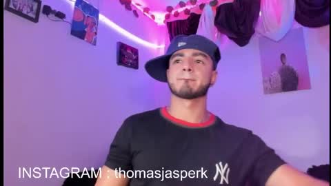 Snapshot of thomas_k7 chatting on 05-06-26, 03:35 Thomas online show from 05-06-26, 03:35