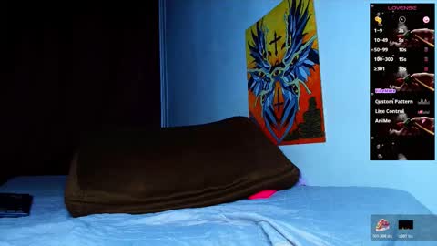 thomas_ks11 online show from 11-08-25, 01:17