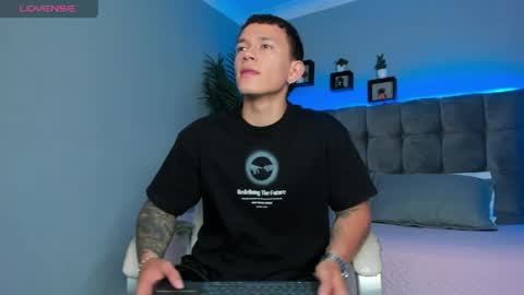 Thomas online show from 04-17-26, 02:53