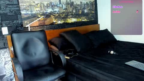 Snapshot of thomas_santtos01 chatting on 01-17-25, 01:13 thomas Santtos online show from 01-17-25, 01:13