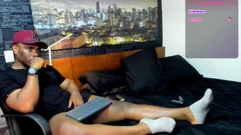 Snapshot of thomas_santtos01 chatting on 01-28-25, 02:00 thomas Santtos online show from 01-28-25, 02:00