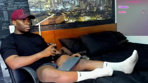 Snapshot of thomas_santtos01 chatting on 02-06-25, 12:48 thomas Santtos online show from 02-06-25, 12:48