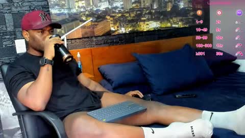 Snapshot of thomas_santtos01 chatting on 02-17-25, 12:48 thomas Santtos online show from 02-17-25, 12:48