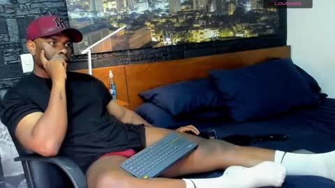 Snapshot of thomas_santtos01 chatting on 02-18-25, 01:11 thomas Santtos online show from 02-18-25, 01:11