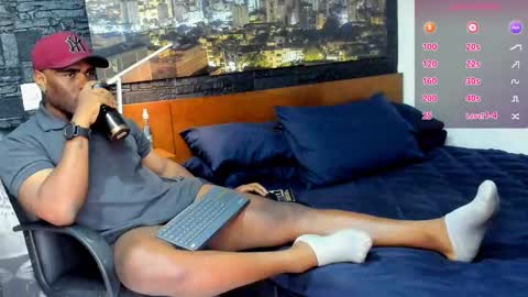 Snapshot of thomas_santtos01 chatting on 02-21-25, 10:15 thomas Santtos online show from 02-21-25, 10:15