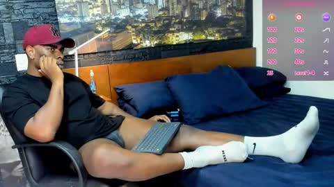 Snapshot of thomas_santtos01 chatting on 02-24-25, 09:20 thomas Santtos online show from 02-24-25, 09:20