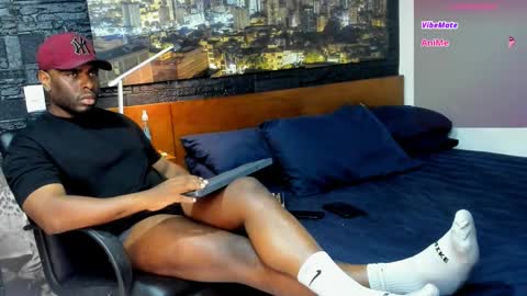 Snapshot of thomas_santtos01 chatting on 02-25-25, 12:58 thomas Santtos online show from 02-25-25, 12:58