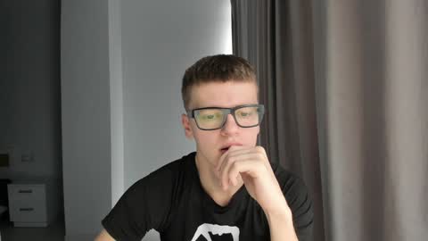 Snapshot of thomas_shelbivip chatting on 12-02-24, 10:39 Tomas online show from 12-02-24, 10:39