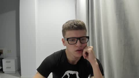 Snapshot of thomas_shelbivip chatting on 12-02-24, 06:10 Tomas online show from 12-02-24, 06:10