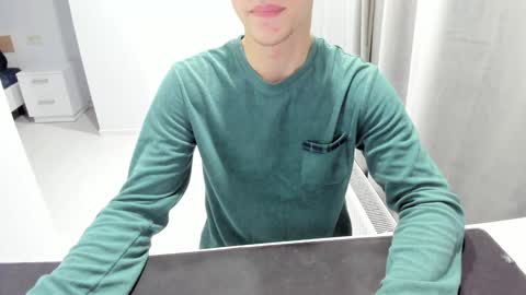 Snapshot of thomas_shelbivip chatting on 01-11-25, 09:46 Tomas online show from 01-11-25, 09:46