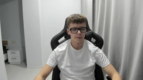 Snapshot of thomas_shelbivip chatting on 01-14-25, 07:11 Tomas online show from 01-14-25, 07:11