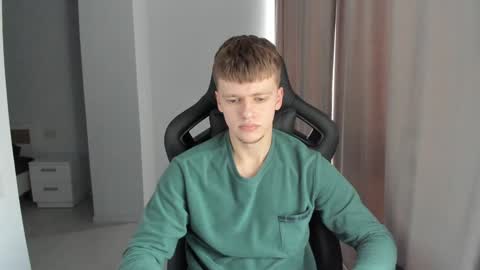 Snapshot of thomas_shelbivip chatting on 01-26-25, 01:04 Tomas online show from 01-26-25, 01:04