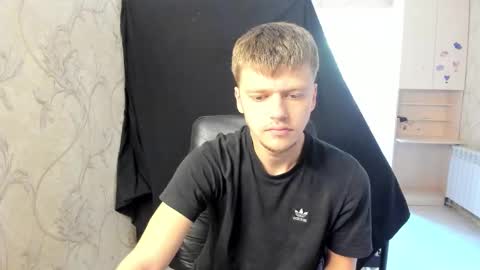 Snapshot of thomas_shelbivip chatting on 09-20-25, 10:05 Tomas online show from 09-20-25, 10:05