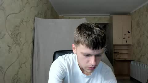 Snapshot of thomas_shelbivip chatting on 10-19-25, 02:07 Tomas online show from 10-19-25, 02:07