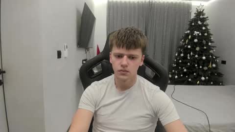 Snapshot of thomas_shelbivip chatting on 02-02-26, 01:48 Tomas online show from 02-02-26, 01:48