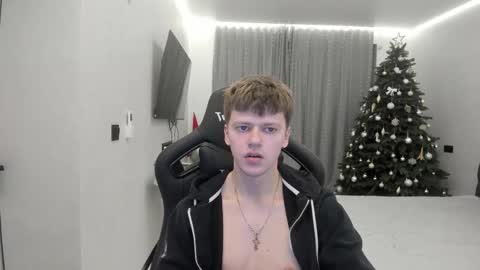 Snapshot of thomas_shelbivip chatting on 02-04-26, 01:00 Tomas online show from 02-04-26, 01:00