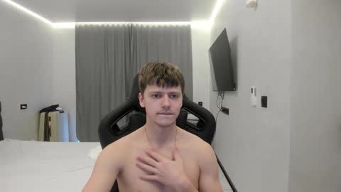 Snapshot of thomas_shelbivip chatting on 02-15-26, 07:51 Tomas online show from 02-15-26, 07:51