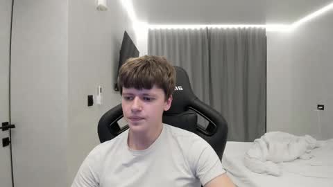 Snapshot of thomas_shelbivip chatting on 03-12-26, 10:49 Tomas online show from 03-12-26, 10:49