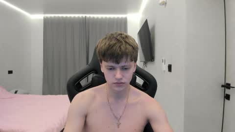 Tomas online show from 04-11-26, 07:07