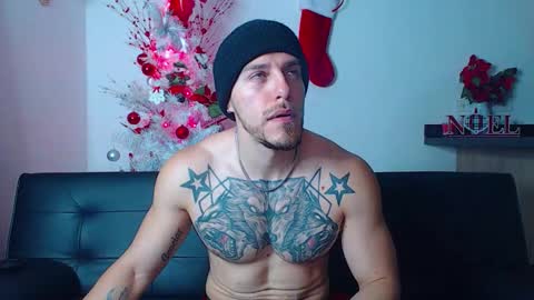 Snapshot of thomashoward31 chatting on 12-17-25, 10:32 Thomas online show from 12-17-25, 10:32