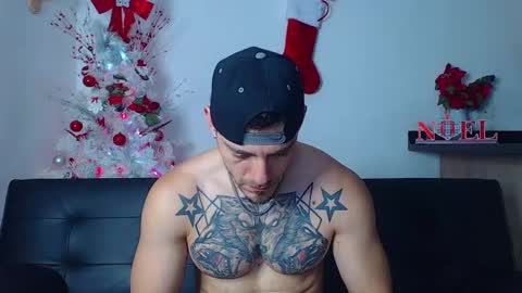 Snapshot of thomashoward31 chatting on 12-18-25, 11:38 Thomas online show from 12-18-25, 11:38