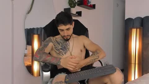 Snapshot of thomasmarzo1 chatting on 10-07-25, 08:06 sweetfit boy online show from 10-07-25, 08:06