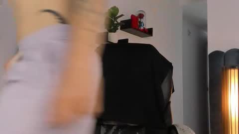 Snapshot of thomasmarzo1 chatting on 10-09-25, 05:22 sweetfit boy online show from 10-09-25, 05:22