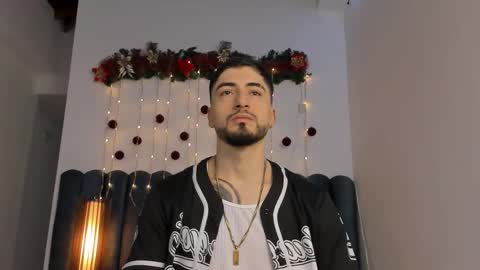 sweetfit boy online show from 12-15-25, 05:28