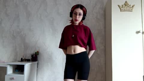 Snapshot of thomasvicknair chatting on 12-16-25, 08:30 Lina online show from 12-16-25, 08:30