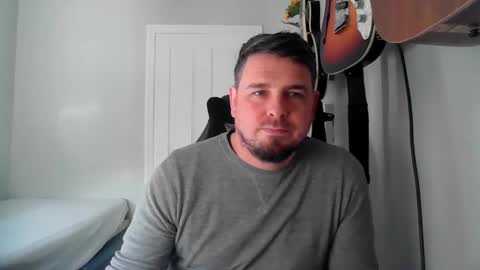 Snapshot of thomisfra chatting on 10-22-25, 11:32 thomisfra online show from 10-22-25, 11:32