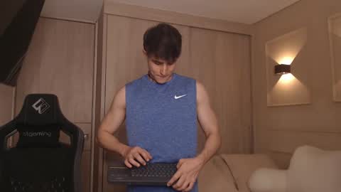 Thom Klein online show from 04-20-26, 07:37