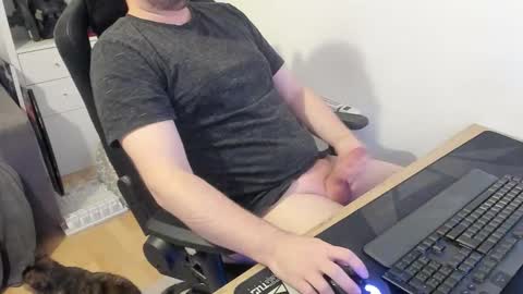 Snapshot of thommy2008 chatting on 01-06-26, 09:46 thommy2008 online show from 01-06-26, 09:46