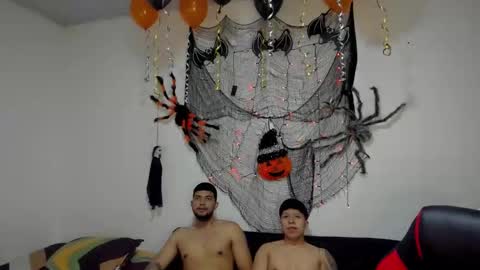 Snapshot of thomson_hot01 chatting on 10-15-25, 05:29 thomson_hot01 online show from 10-15-25, 05:29