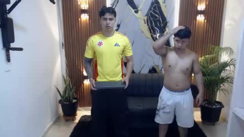 thomson_hot01 online show from 05-10-26, 05:34