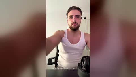 Snapshot of thorodinson03 chatting on 03-10-26, 07:35 thorodinson03 online show from 03-10-26, 07:35