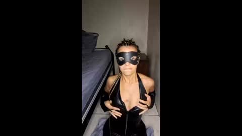 throat supreme online show from 01-11-26, 10:20