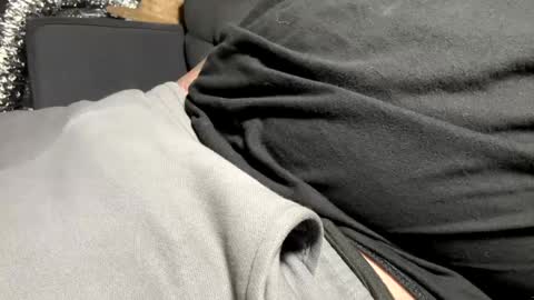 Snapshot of throattheballs chatting on 12-24-24, 06:33 throattheballs online show from 12-24-24, 06:33