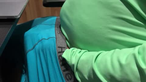 throattheballs online show from 06-08-26, 04:46