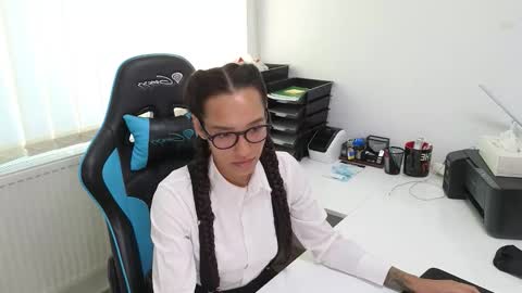 tia_j online show from 09-22-25, 03:14