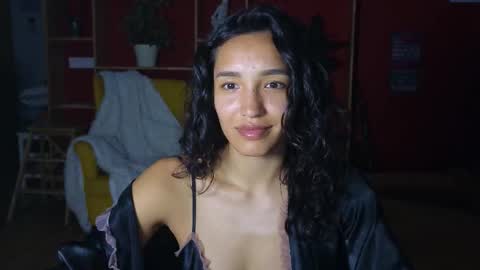 tia_j online show from 10-28-25, 07:05
