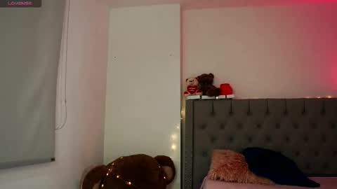 TATIANA online show from 11-18-25, 02:06