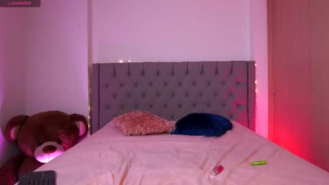 Snapshot of tiana_sanders chatting on 02-05-26, 02:16 TATIANA online show from 02-05-26, 02:16