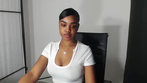 tianasky online show from 02-10-25, 09:36