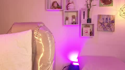 Tiarha online show from 11-28-25, 05:32