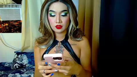 Snapshot of tiarrafoxs chatting on 01-05-25, 07:39 tiarrafoxs online show from 01-05-25, 07:39