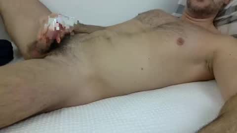 Tiburonbeach online show from 12-31-24, 03:53