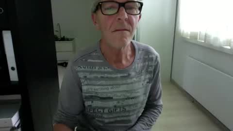 tiburzio online show from 09-11-25, 12:16