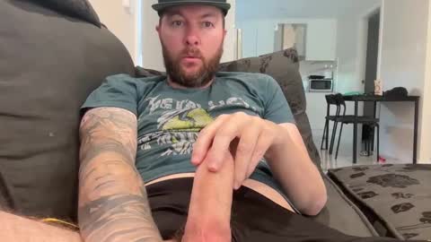 Snapshot of ticalsparks chatting on 10-21-25, 12:33 ticalsparks online show from 10-21-25, 12:33