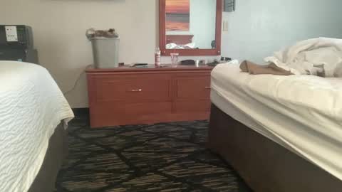 Tierra Henri online show from 09-12-25, 01:55