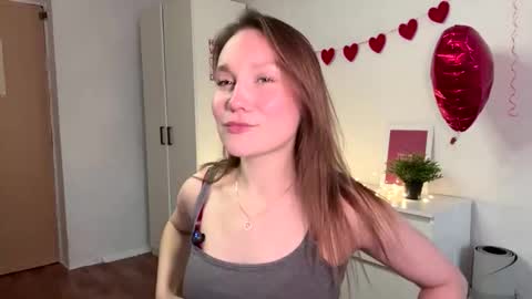 Snapshot of tierraslusar chatting on 02-17-26, 02:35 Kallie online show from 02-17-26, 02:35